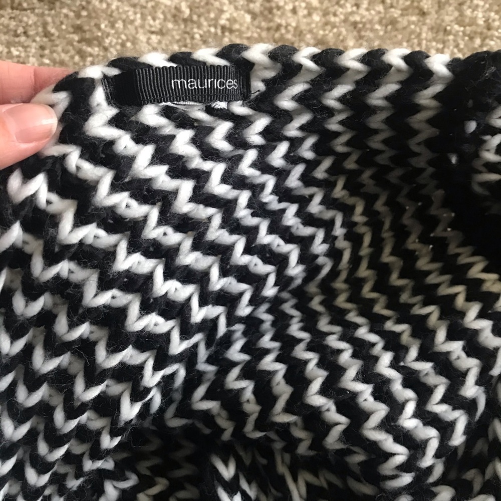 Scarf bundle - Picture 7 of 7